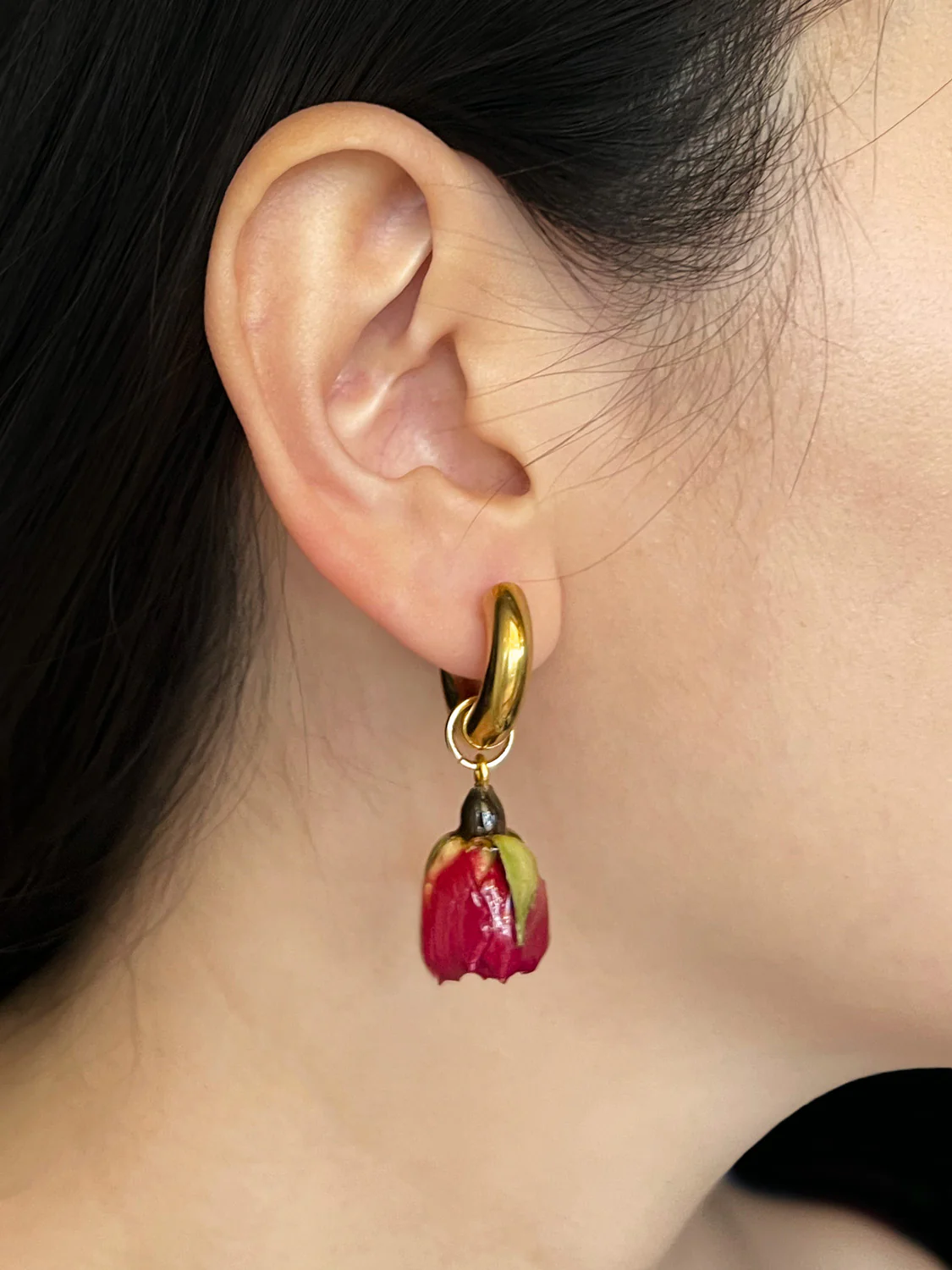 Dried Blood Red Rose Bud Necklace - Stainless Steel, Gold - Image 3