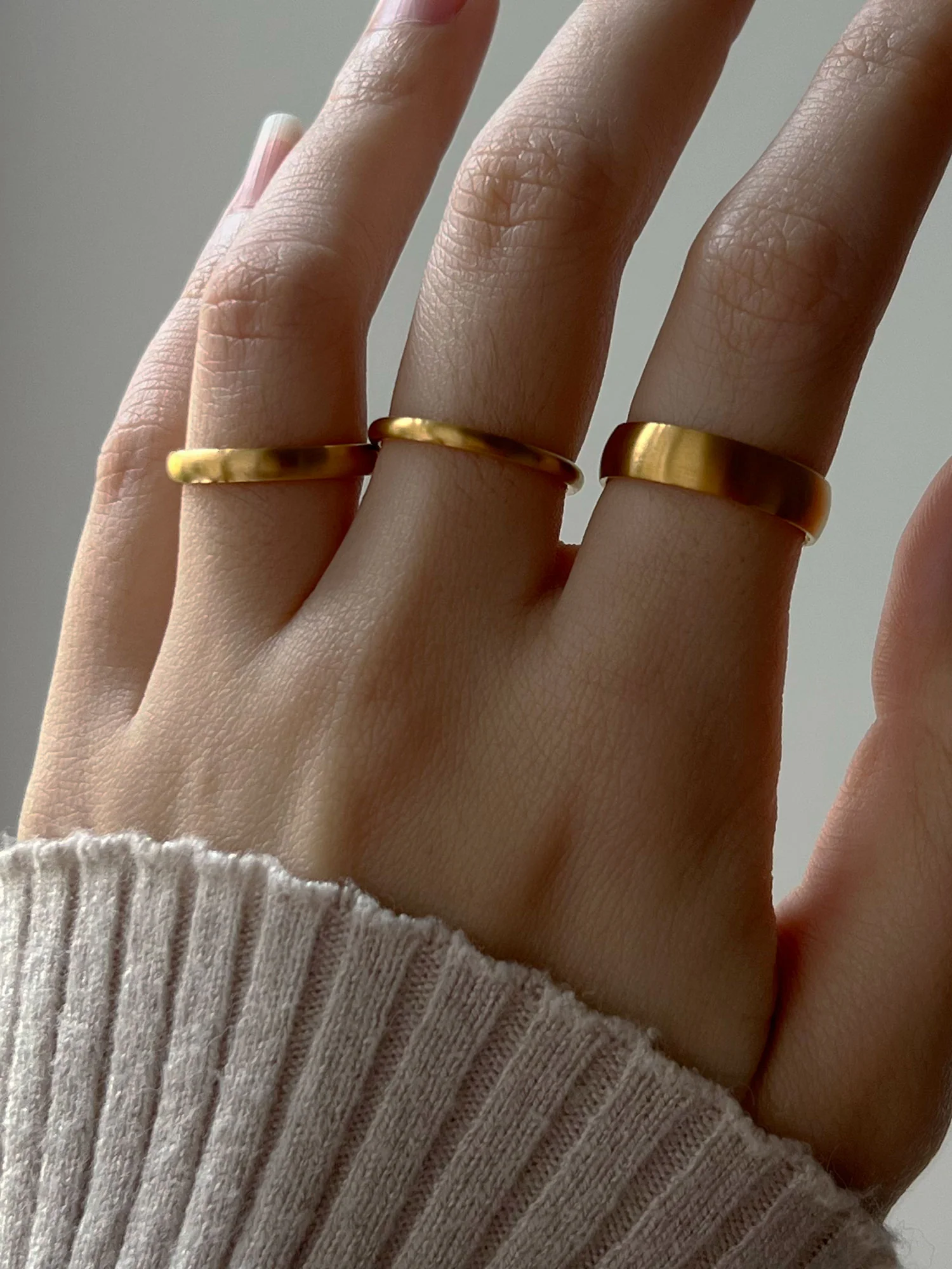 Matte Essential Gold Ring - 3mm - Image 2