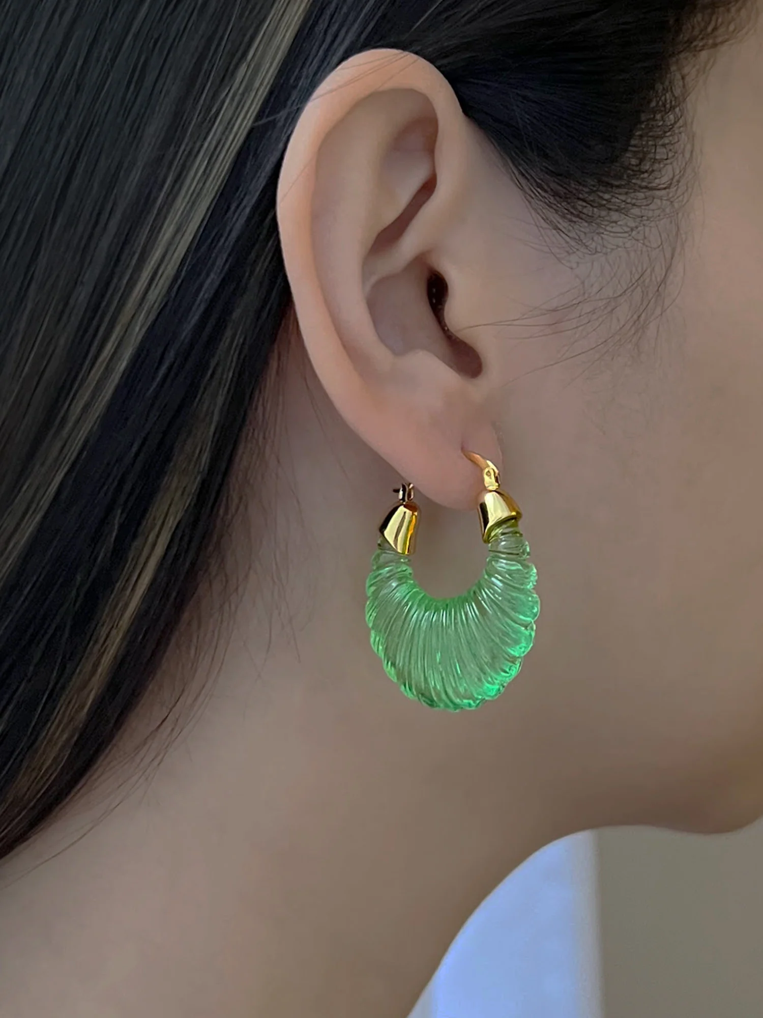 Sculptural Hoops Maxi - Green - Image 2